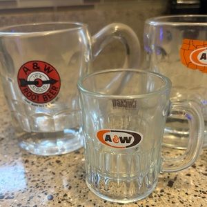 Set of 4 collectors A&W root beer glass mugs